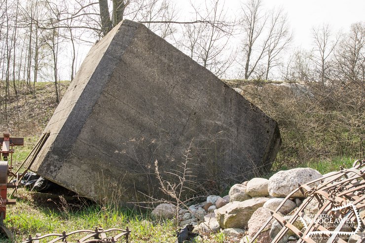 Prawdziwy skansen „twierdzy” za stodołą