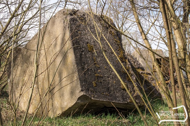 Prawdziwy skansen „twierdzy” za stodołą