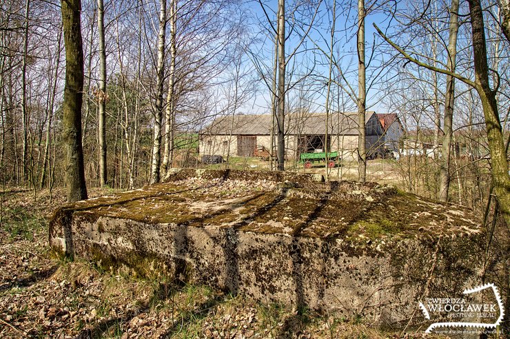 Prawdziwy skansen „twierdzy” za stodołą